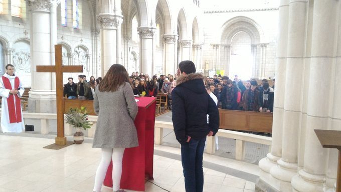 Début du chemin dans l'église de St Nazaire