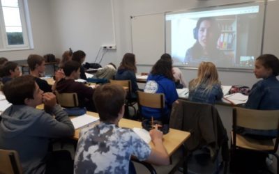 Vidéoconférence des 3BCD bilangue avec une enseignante colombienne.